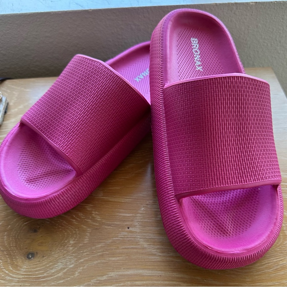Bronax Fuchsia Pink Slip On Slide Sandals, Wms. Sz. 9/10, 39-40, Excellent!